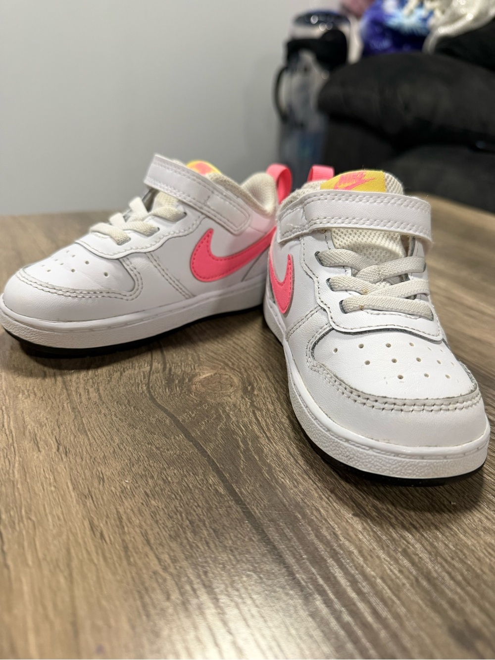 Kids Nike White Sneakers with Pink Swoosh - Size toddler 6